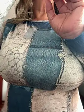 emma tour online show from December 17, 4:13 pm