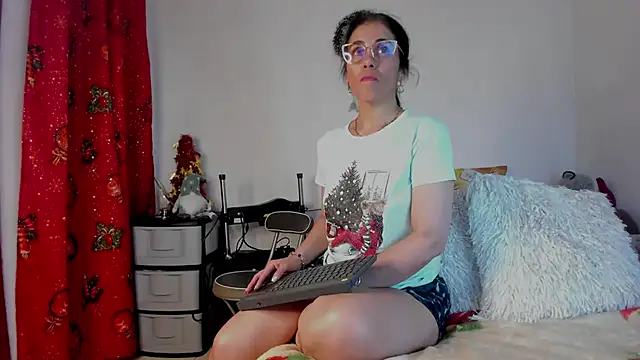 girasol walton online show from December 26, 2:12 am