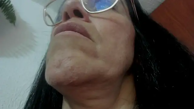 Snapshot of girasol_walton chatting on September 25, 5:27 pm girasol walton online show from September 25, 5:27 pm