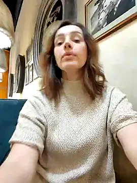 Snapshot of EvaXOAir chatting on January 13, 7:21 am EvaXOAir online show from January 13, 7:21 am