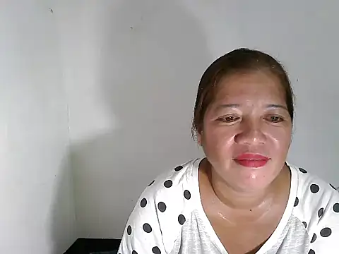 Snapshot of wethornypussy4u chatting on January 27, 7:03 am wethornypussy4u online show from January 27, 7:03 am