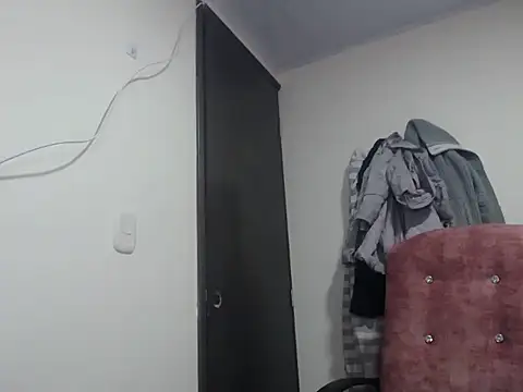 Mia davis01 online show from December 20, 4:52 am