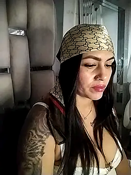 Snapshot of chelaqueen_ chatting on March 19, 10:14 pm chelaqueen online show from March 19, 10:14 pm