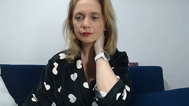 Snapshot of MysticCreature chatting on February 12, 4:18 am MysticCreature online show from February 12, 4:18 am