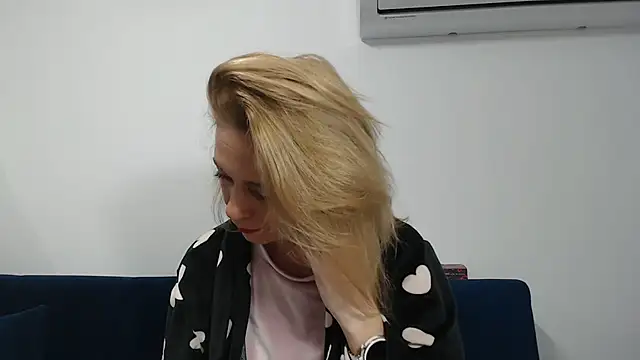 Snapshot of MysticCreature chatting on March 13, 4:08 am MysticCreature online show from March 13, 4:08 am