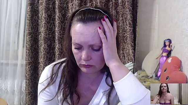 SheLion online show from March 15, 5:19 pm