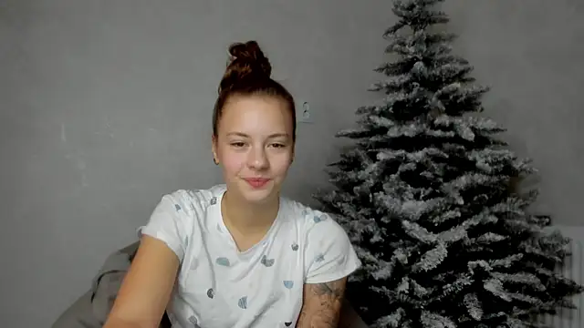 Snapshot of why_again_me chatting on December 13, 6:59 pm why again me online show from December 13, 6:59 pm