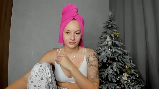 Snapshot of why_again_me chatting on January 16, 6:06 pm why again me online show from January 16, 6:06 pm