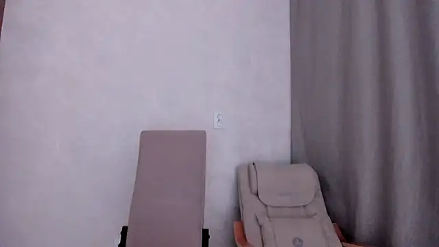 Snapshot of why_again_me chatting on January 30, 2:36 pm why again me online show from January 30, 2:36 pm