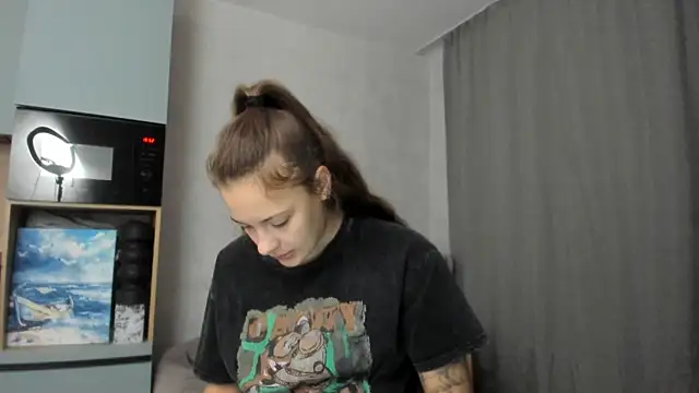 Snapshot of why_again_me chatting on September 21, 4:52 pm why again me online show from September 21, 4:52 pm