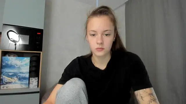 Snapshot of why_again_me chatting on October 3, 2:47 pm why again me online show from October 3, 2:47 pm