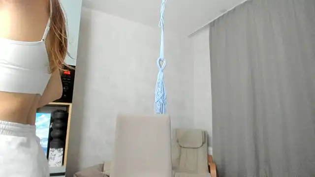 Snapshot of why_again_me chatting on October 6, 5:54 pm why again me online show from October 6, 5:54 pm