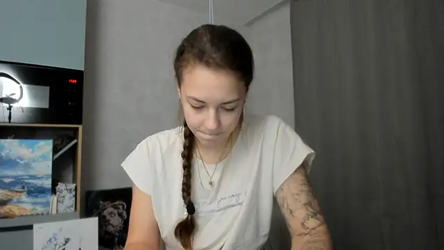 Snapshot of why_again_me chatting on December 3, 2:26 pm why again me online show from December 3, 2:26 pm