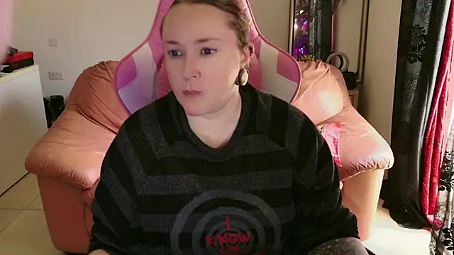 kisicaxx online show from January 25, 11:34 am