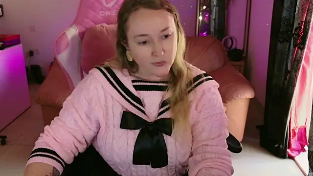 kisicaxx online show from January 27, 1:19 pm