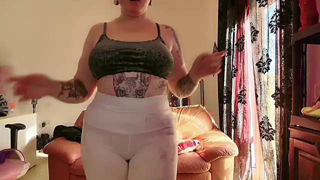 kisicaxx online show from February 4, 8:24 am