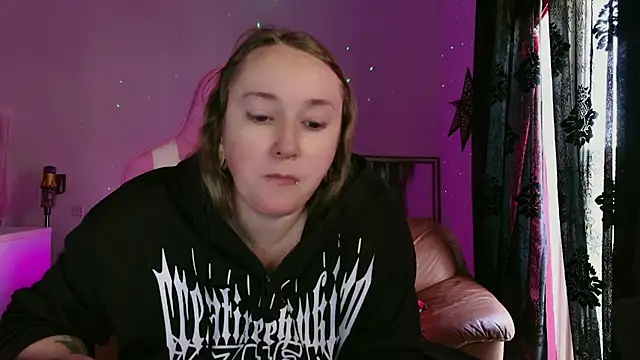 kisicaxx online show from February 4, 3:26 pm