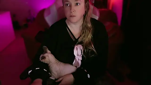 kisicaxx online show from March 3, 5:39 pm