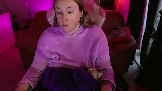 kisicaxx online show from March 11, 5:02 pm