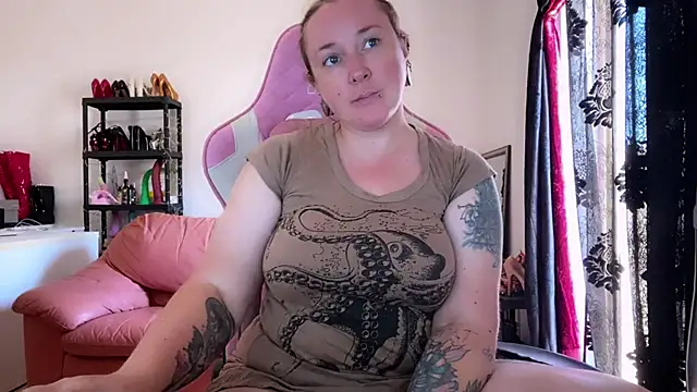 kisicaxx online show from September 21, 11:23 am