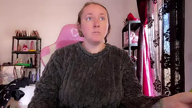 Snapshot of kisicaxx chatting on February 26, 11:53 am kisicaxx online show from February 26, 11:53 am