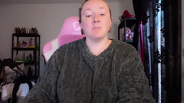 Snapshot of kisicaxx chatting on March 2, 4:47 pm kisicaxx online show from March 2, 4:47 pm