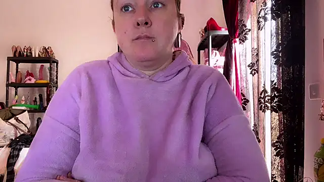 Snapshot of kisicaxx chatting on March 3, 9:26 am kisicaxx online show from March 3, 9:26 am