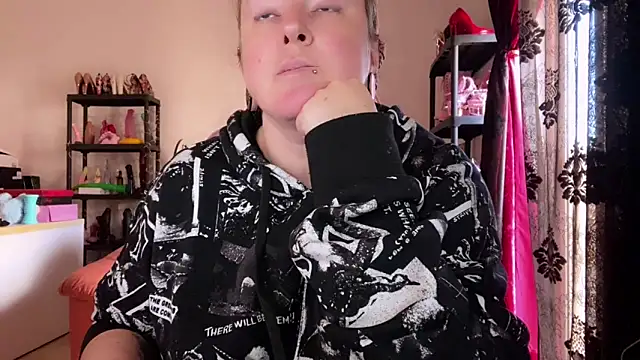 Snapshot of kisicaxx chatting on March 18, 2:42 pm kisicaxx online show from March 18, 2:42 pm