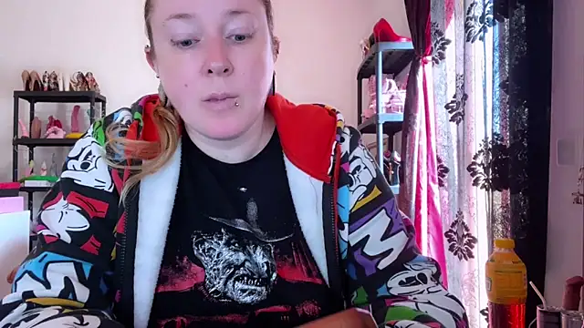 Snapshot of kisicaxx chatting on March 26, 8:42 am kisicaxx online show from March 26, 8:42 am