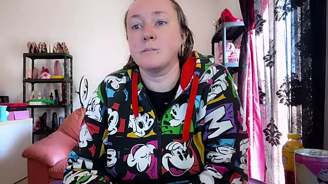 Snapshot of kisicaxx chatting on March 27, 10:15 am kisicaxx online show from March 27, 10:15 am