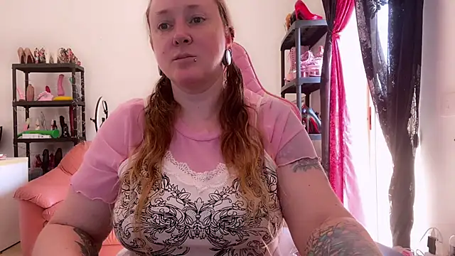 kisicaxx online show from June 4, 8:31 am