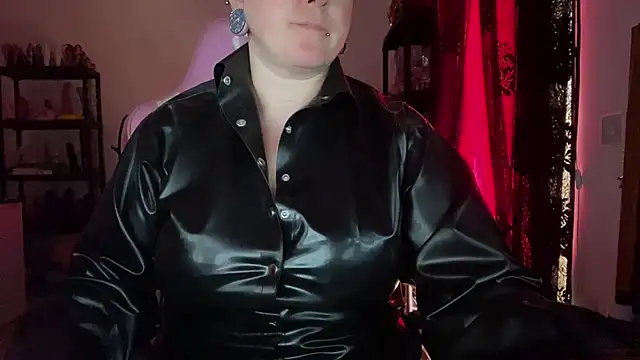 kisicaxx online show from July 14, 10:21 am