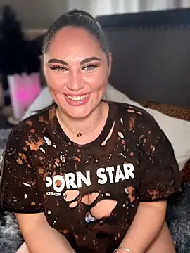 lovely beast online show from February 17, 6:14 pm