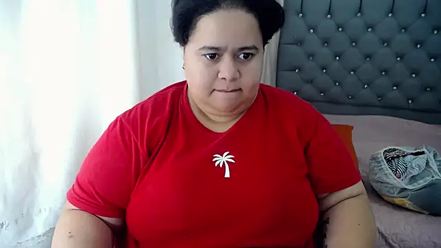 hotlesby4uxxx online show from December 10, 7:43 pm