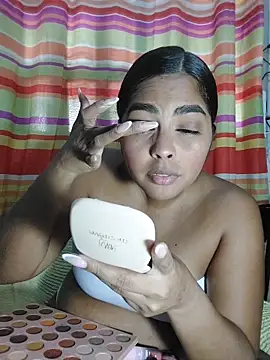 Snapshot of missmelissa_ chatting on November 5, 11:43 am missmelissa online show from November 5, 11:43 am