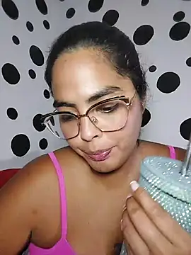 missmelissa  online show from April 11, 3:33 am