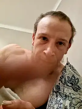 kenmich online show from February 8, 5:55 am