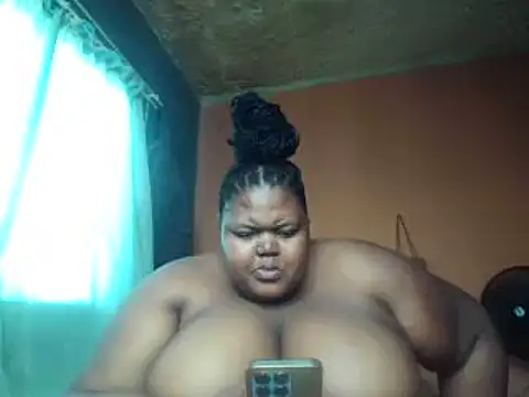 BbwEbonyQueen95 online show from February 12, 12:22 pm