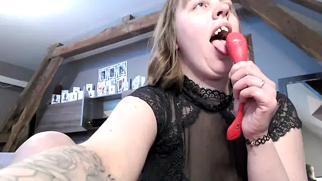MissGirly online show from February 21, 8:27 pm