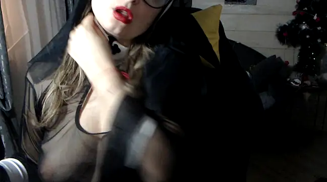 RubiLakros online show from February 3, 7:31 pm