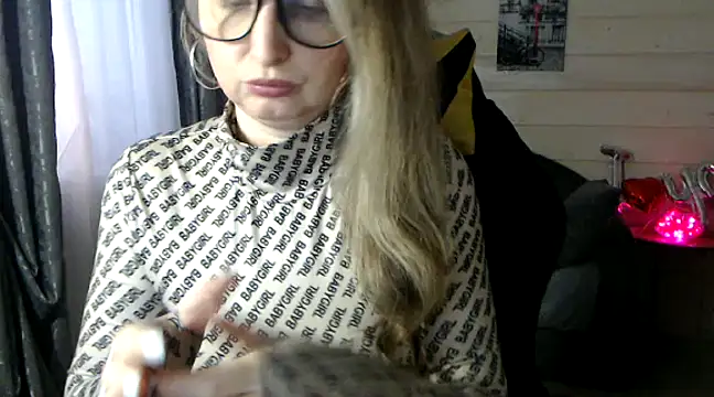 RubiLakros online show from February 10, 1:44 pm