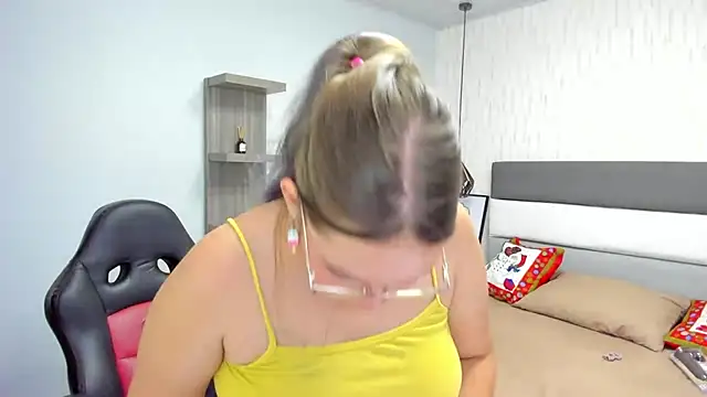 LEYNABRAUN online show from January 3, 3:55 pm