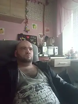 scuban87 online show from April 3, 5:05 am