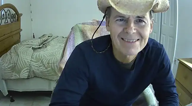 Snapshot of nakeedcowboi65 chatting on January 22, 10:05 pm nakeedcowboi65 online show from January 22, 10:05 pm