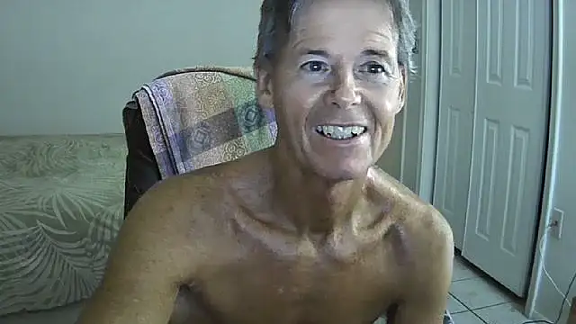 nakeedcowboi65 online show from October 19, 9:32 am