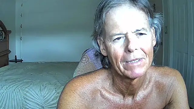 Snapshot of nakeedcowboi65 chatting on July 29, 7:12 pm nakeedcowboi65 online show from July 29, 7:12 pm