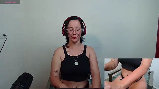 mahina84 online show from July 16, 7:09 pm