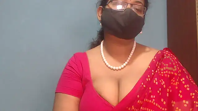 Snapshot of naughtyboobs38dd chatting on July 23, 12:03 pm naughtyboobs38dd online show from July 23, 12:03 pm