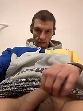 maciej online show from January 12, 1:11 am