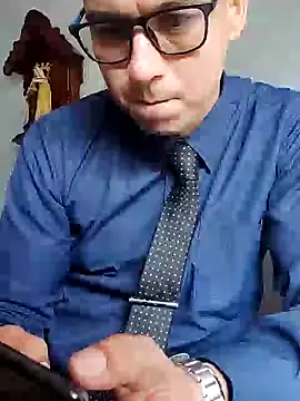 Business dickkk online show from December 30, 2:40 pm